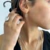 ⁦עגילי חישוק ג'יני 30 מ"מ⁩ – תמונה ⁦2⁩